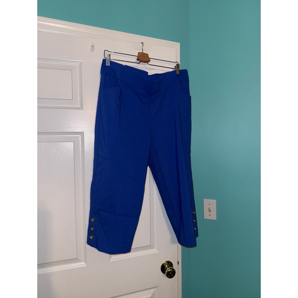 Coral Bay Dazzling Blue Capri Pants Gold Button Hem Stretch Size 16